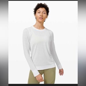 Lululemon Swiftly Breathe Long Sleeve Squad P2P 17”